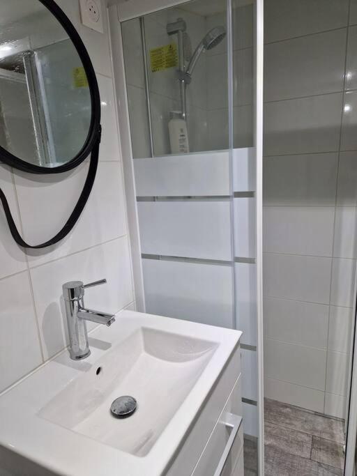 אונאי-סו-בואה Studioneuf Equipe Cdg/Parc Expo/ Paris מראה חיצוני תמונה